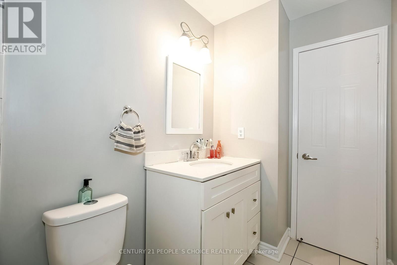 Photo 27 of 24 Vivians Crescent, Brampton ON