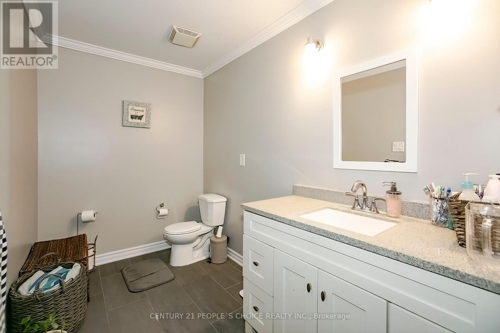 Photo 22 of 24 Vivians Crescent, Brampton ON