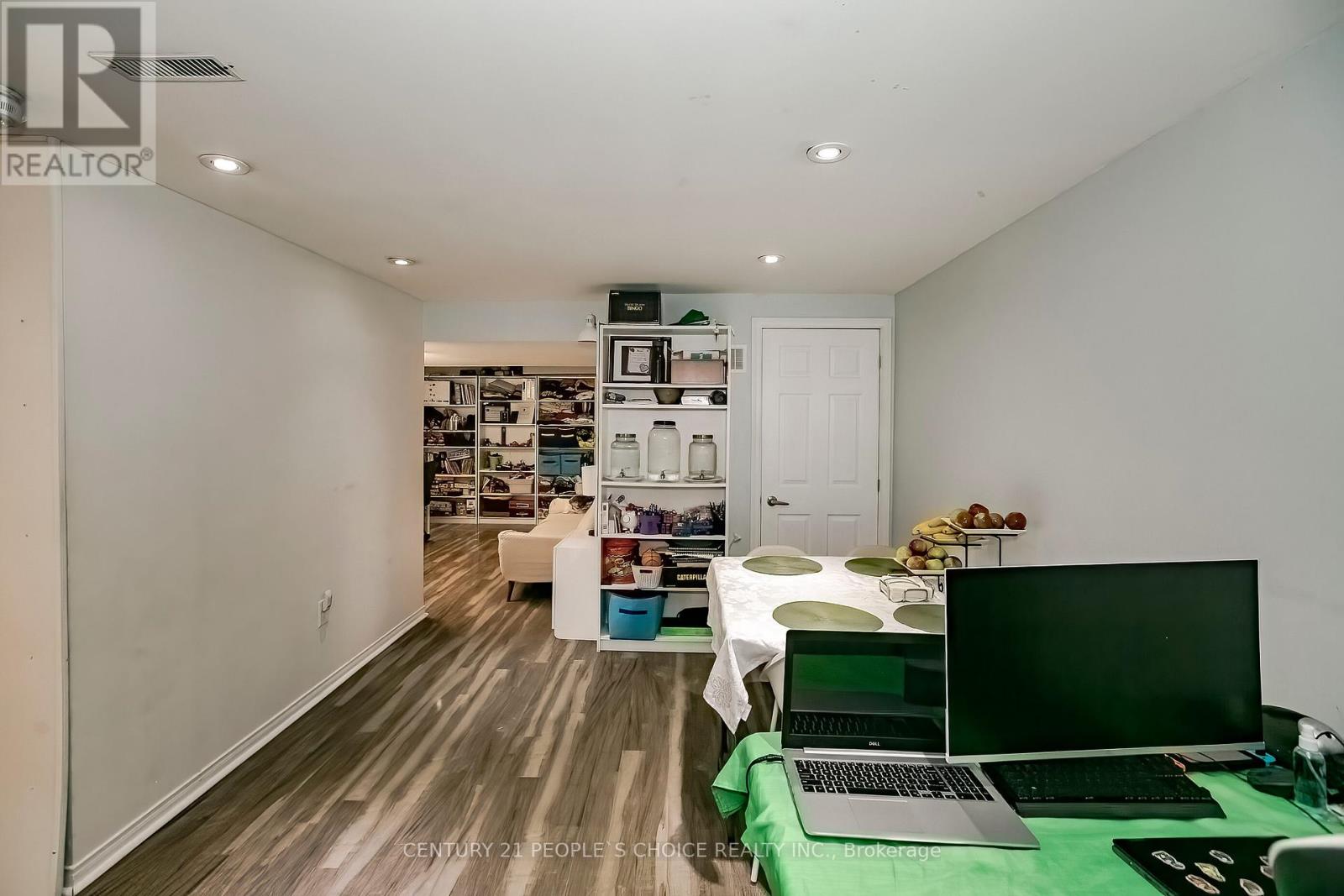 Photo 38 of 24 Vivians Crescent, Brampton ON