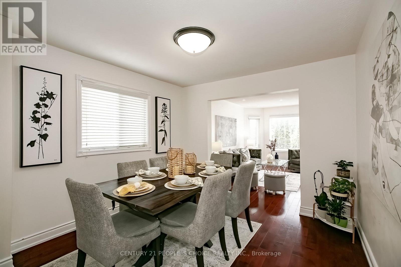 Photo 9 of 24 Vivians Crescent, Brampton ON