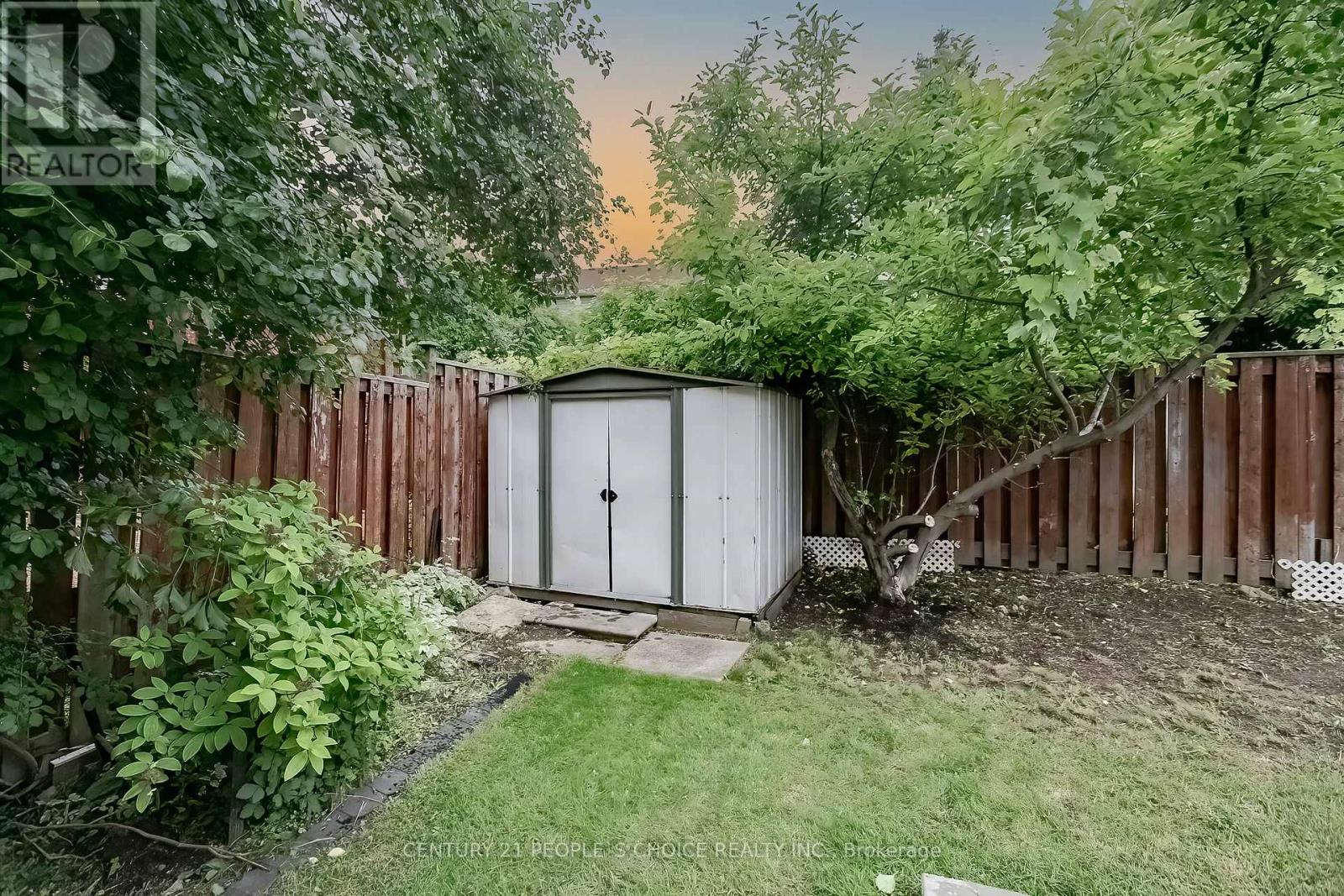 Photo 46 of 24 Vivians Crescent, Brampton ON