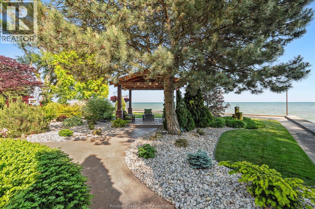 Photo 6 of 1171 Heritage, Kingsville ON