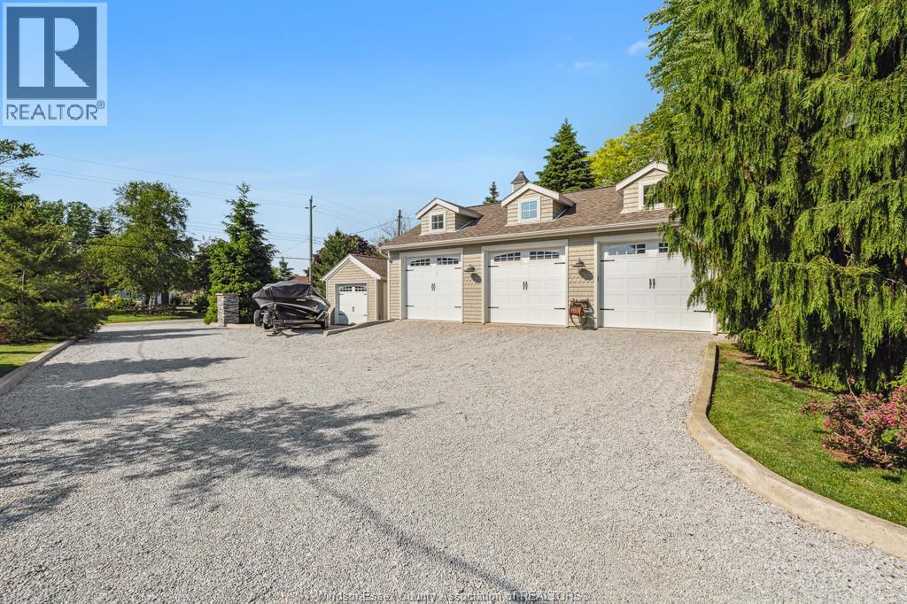 Photo 12 of 1171 Heritage, Kingsville ON