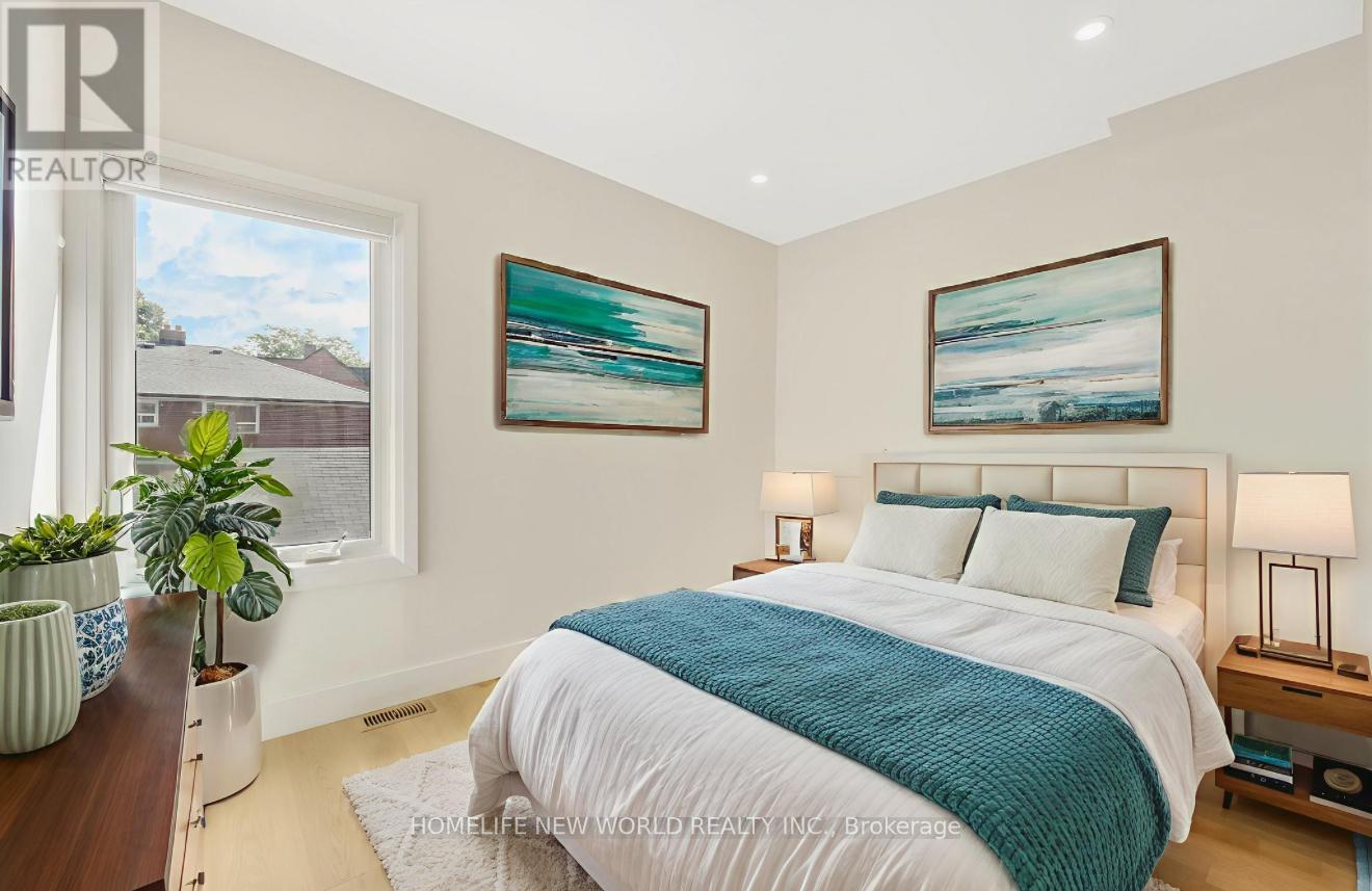 Photo 1 of 137 Gladstone Avenue, Toronto ON