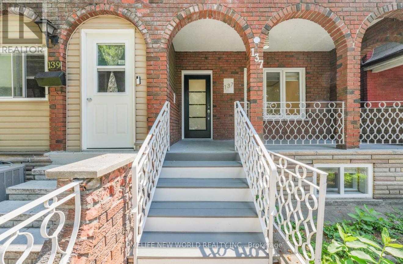 Photo 15 of 137 Gladstone Avenue, Toronto ON