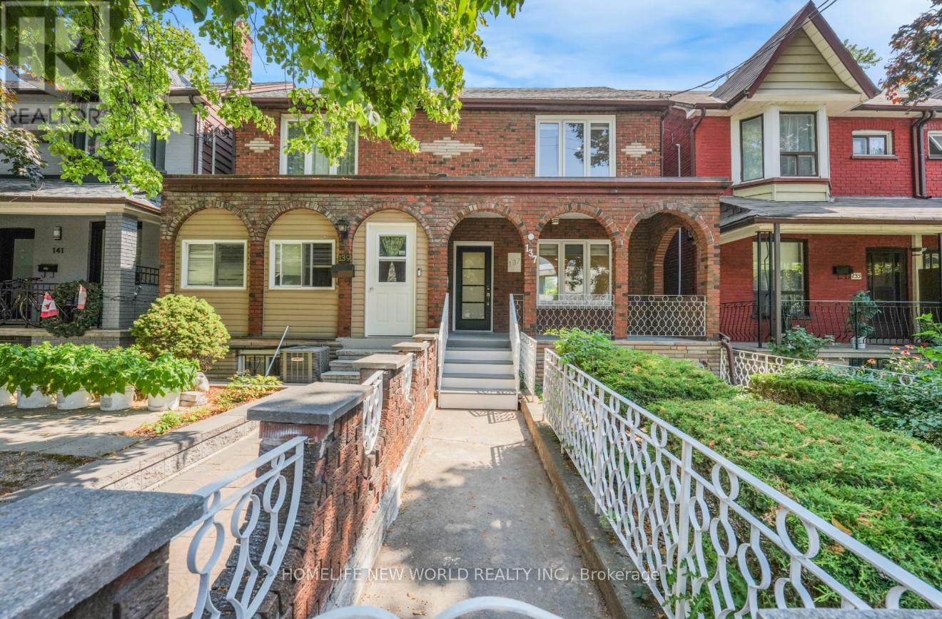 Photo 17 of 137 Gladstone Avenue, Toronto ON