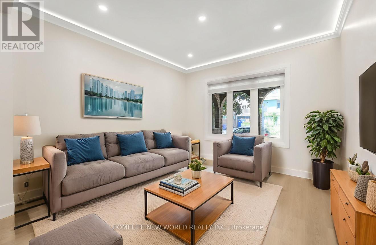 Photo 5 of 137 Gladstone Avenue, Toronto ON