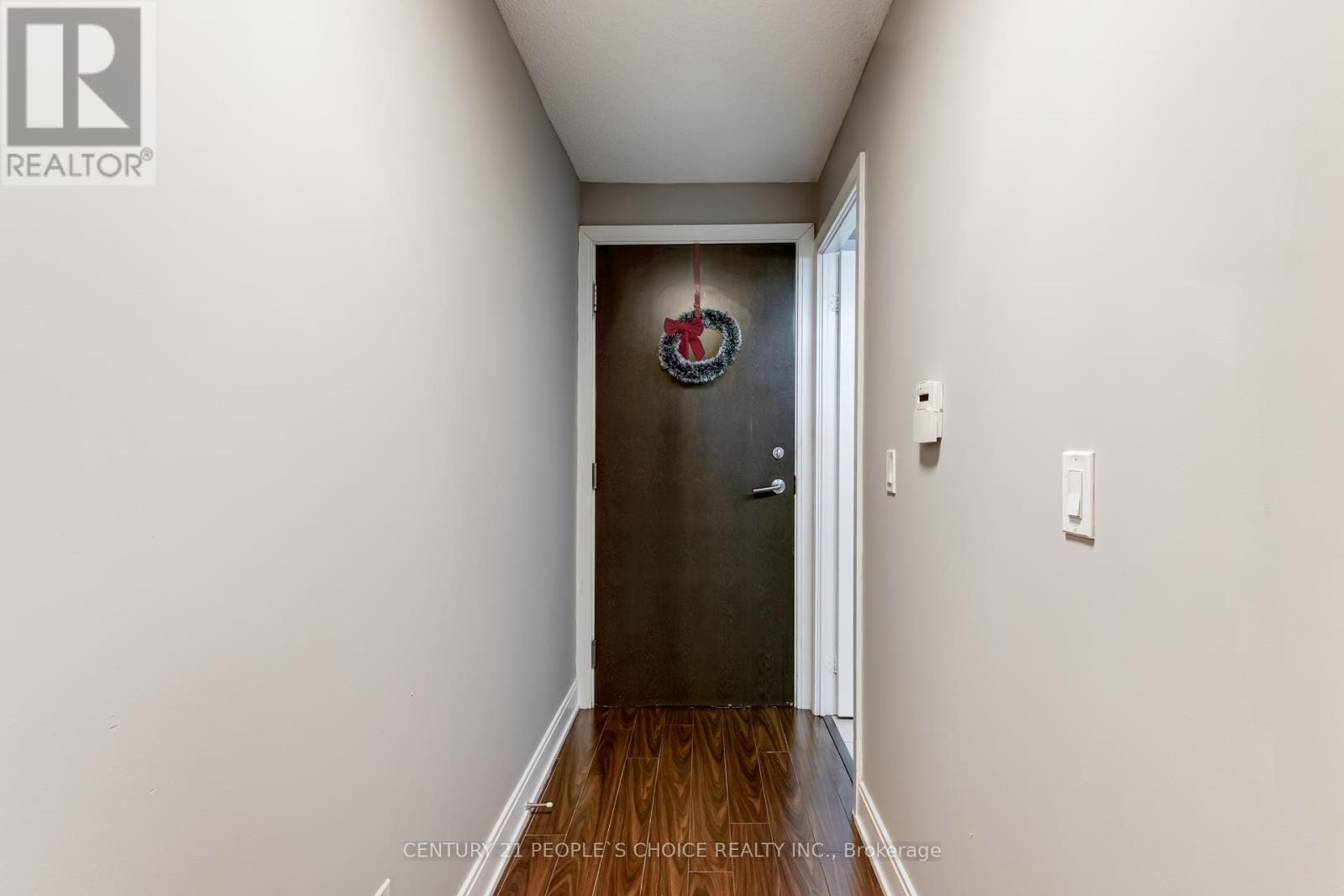 Photo 1 of 1508 125 Village Green Square, Toronto ON