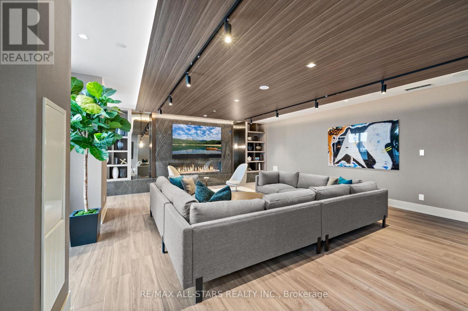Photo 33 of 2710 286 Main Street, Toronto ON