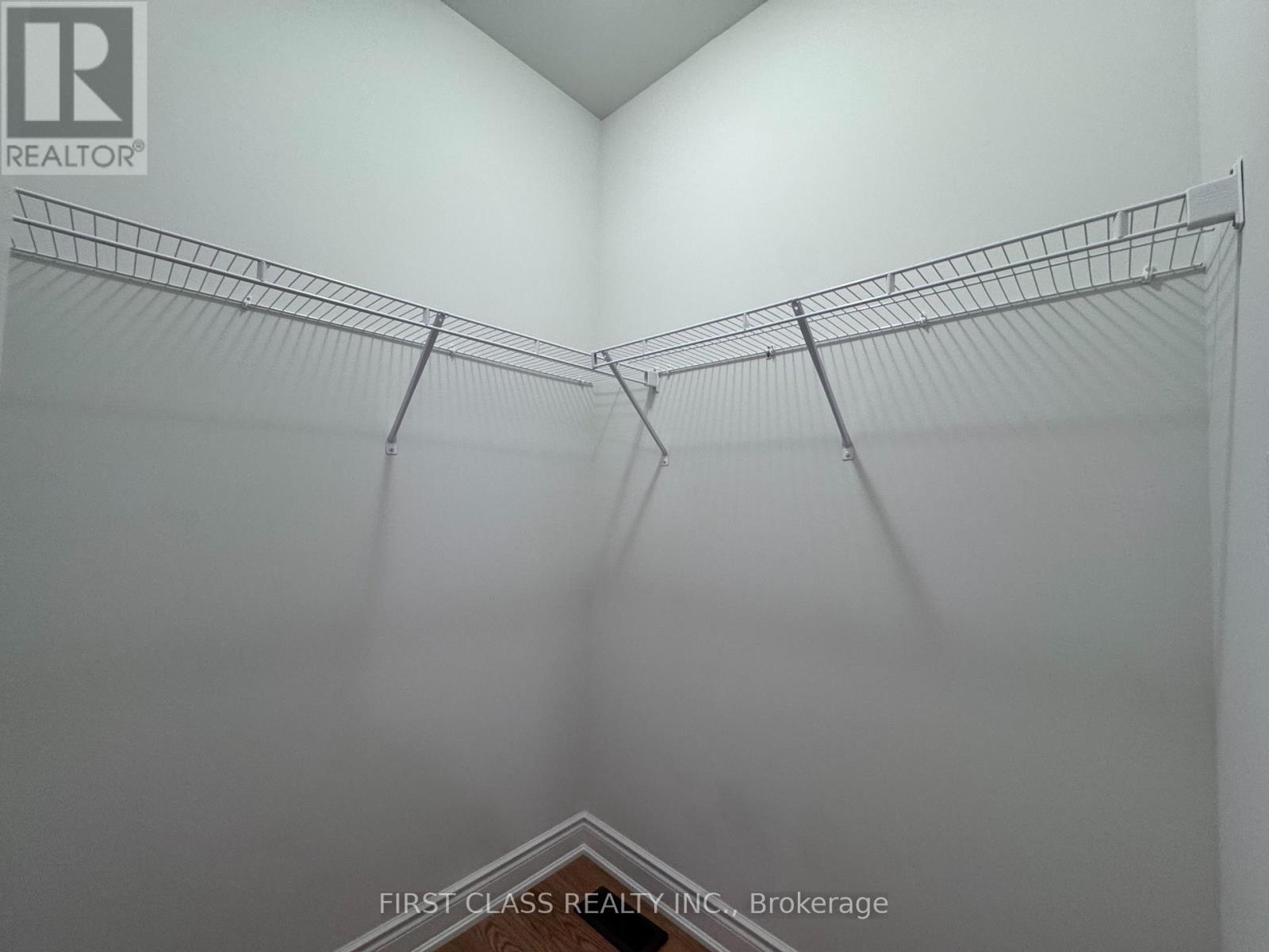 Photo 22 of 40 Boccella Crescent, Richmond Hill ON
