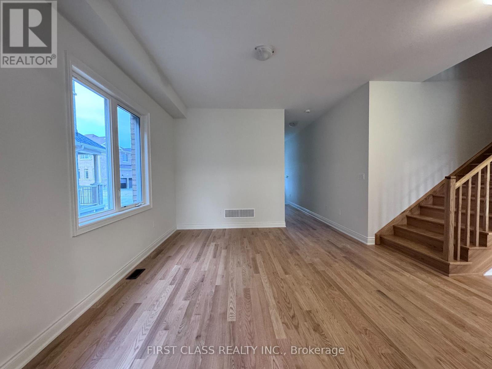 Photo 20 of 40 Boccella Crescent, Richmond Hill ON
