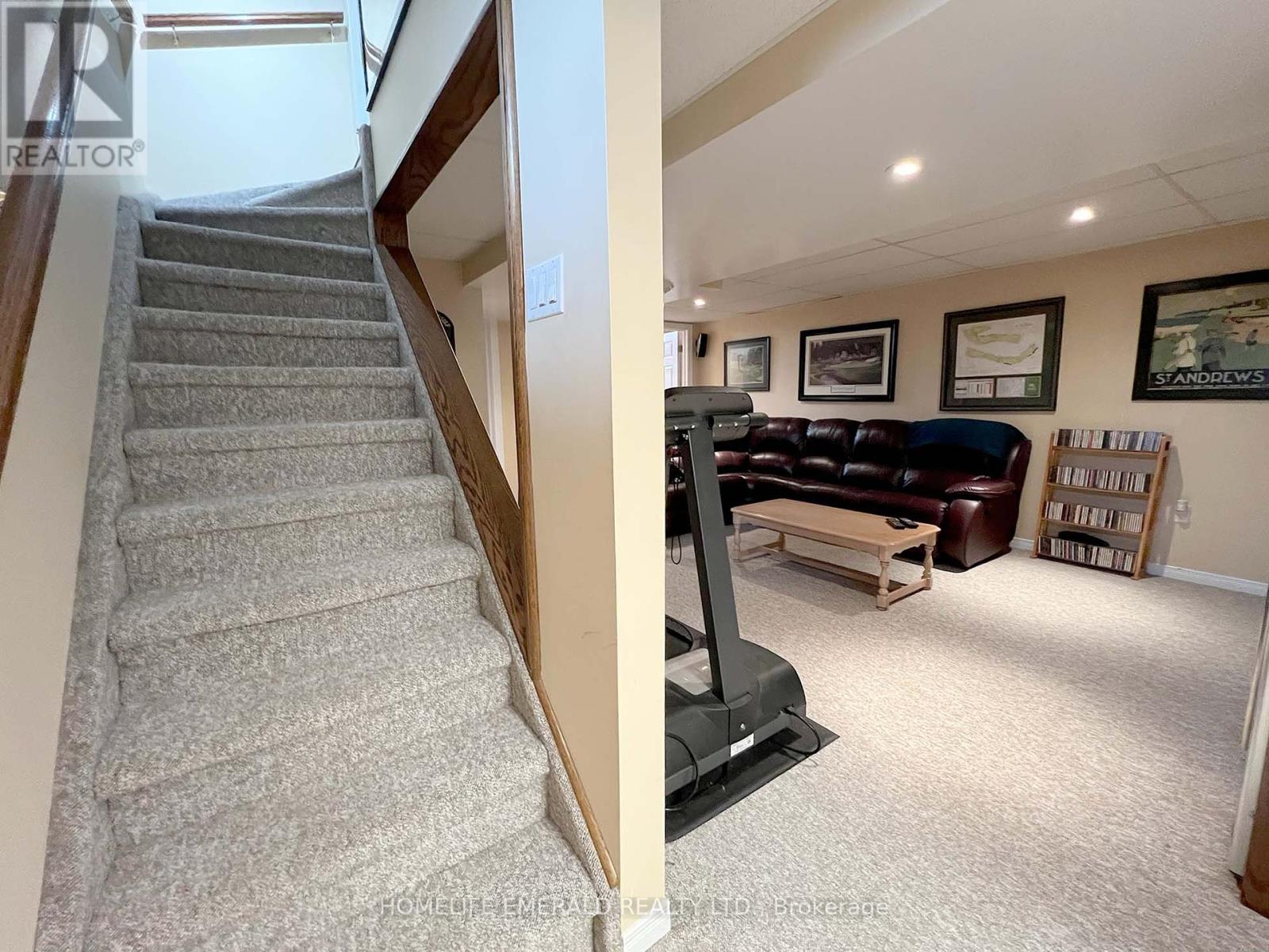 Photo 15 of 1 Potter Crescent, New Tecumseth ON