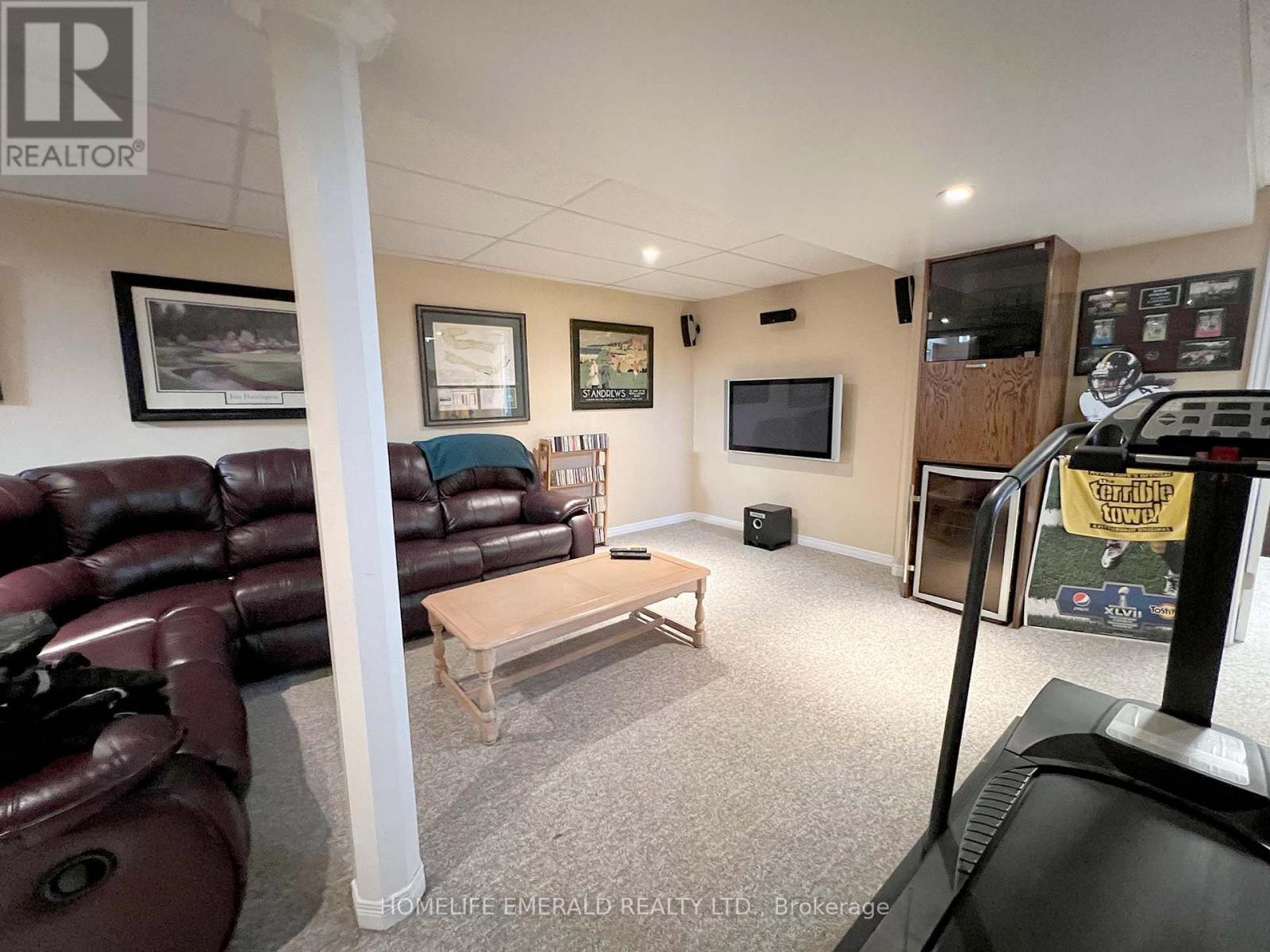 Photo 34 of 1 Potter Crescent, New Tecumseth ON