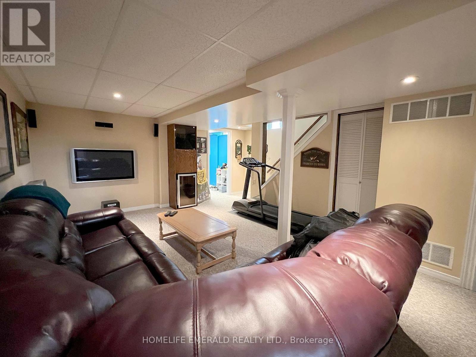 Photo 16 of 1 Potter Crescent, New Tecumseth ON
