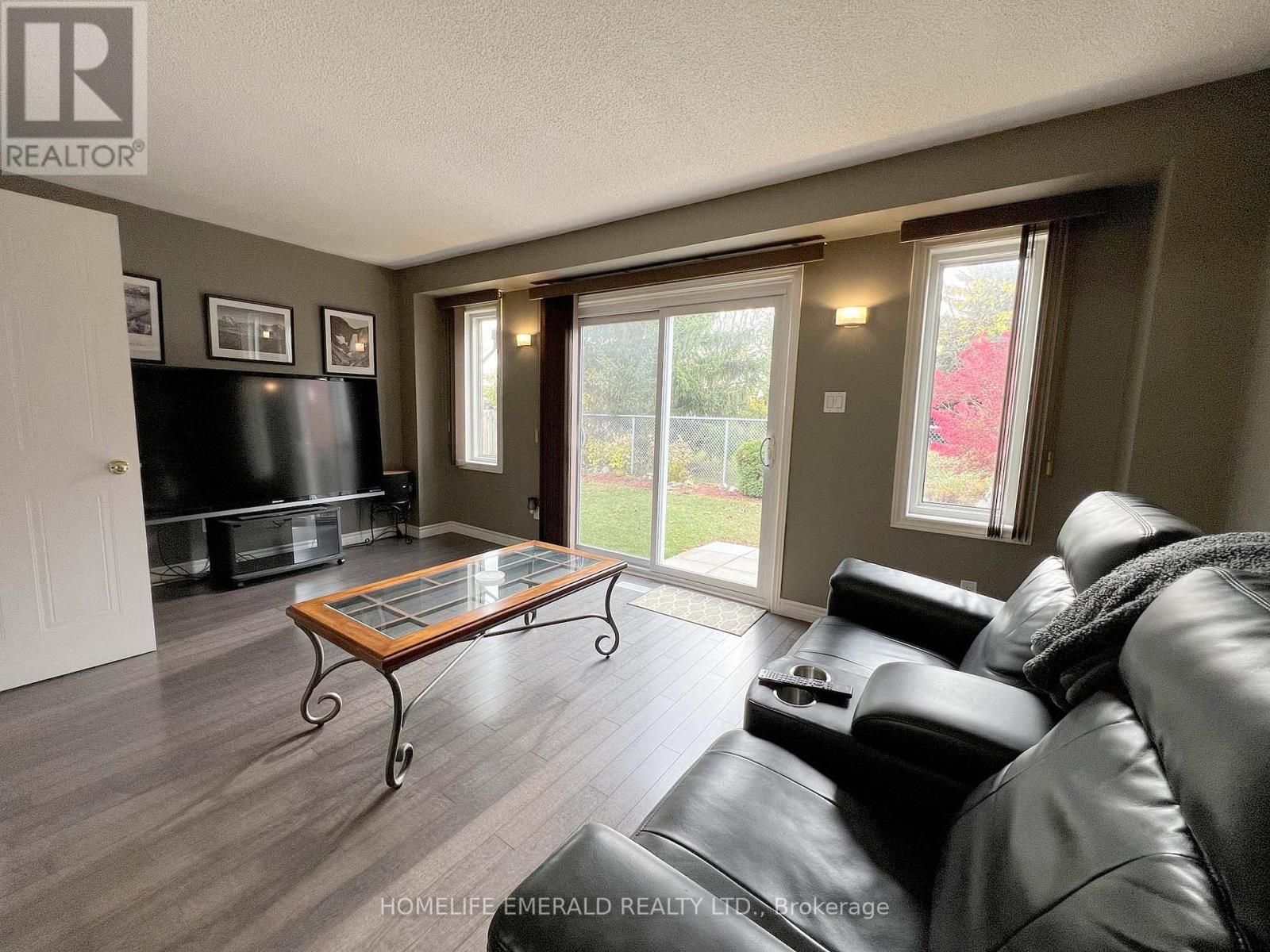 Photo 36 of 1 Potter Crescent, New Tecumseth ON