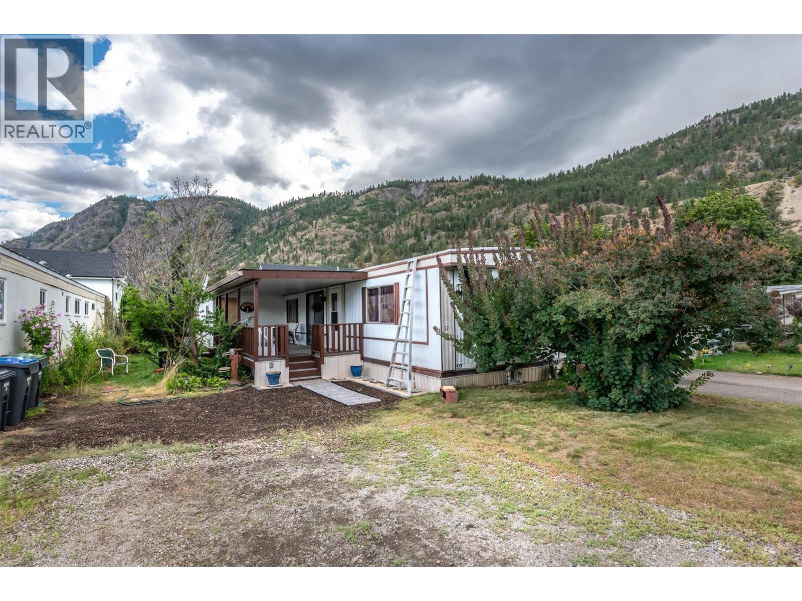 32 1302 Cedar Street, Okanagan Falls