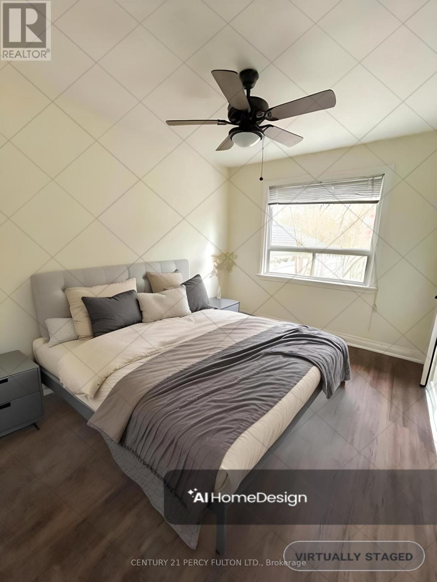 Photo 5 of Main 115 South Kings Way, Toronto ON