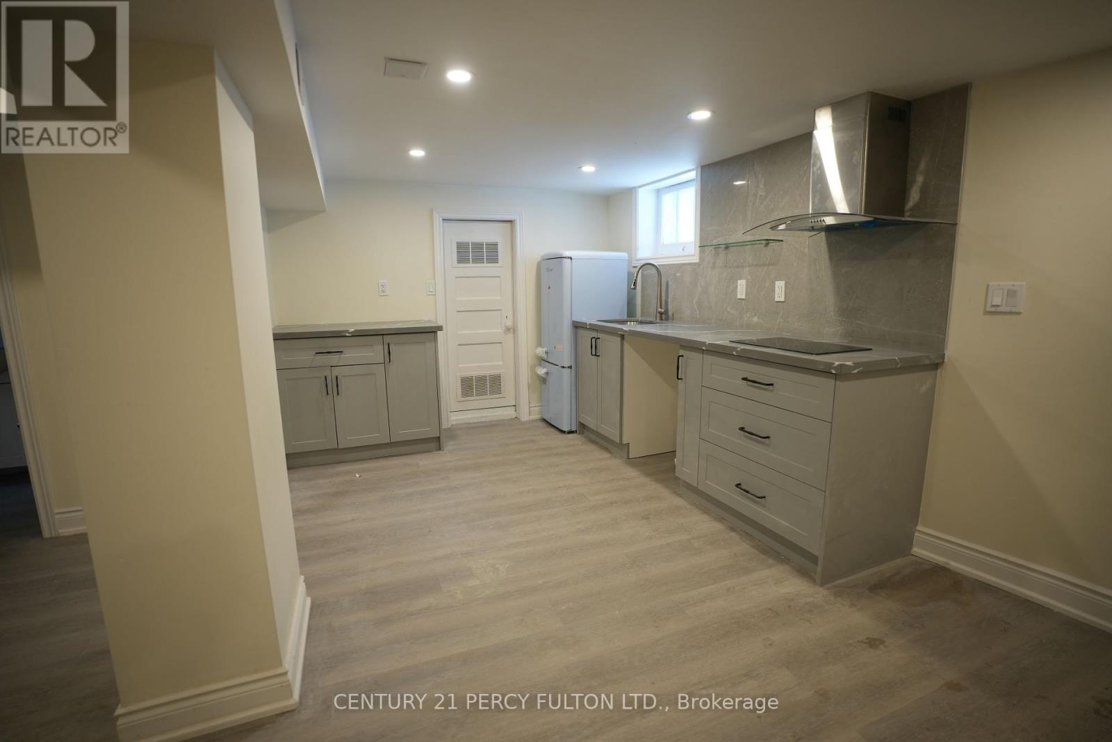 Photo 3 of Lower Level 115 South Kings Way, Toronto ON
