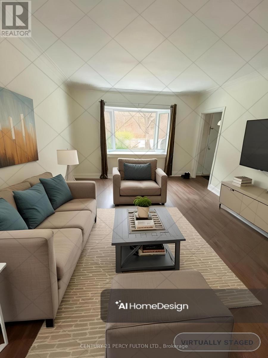 Photo 11 of 115 South Kings Way, Toronto ON