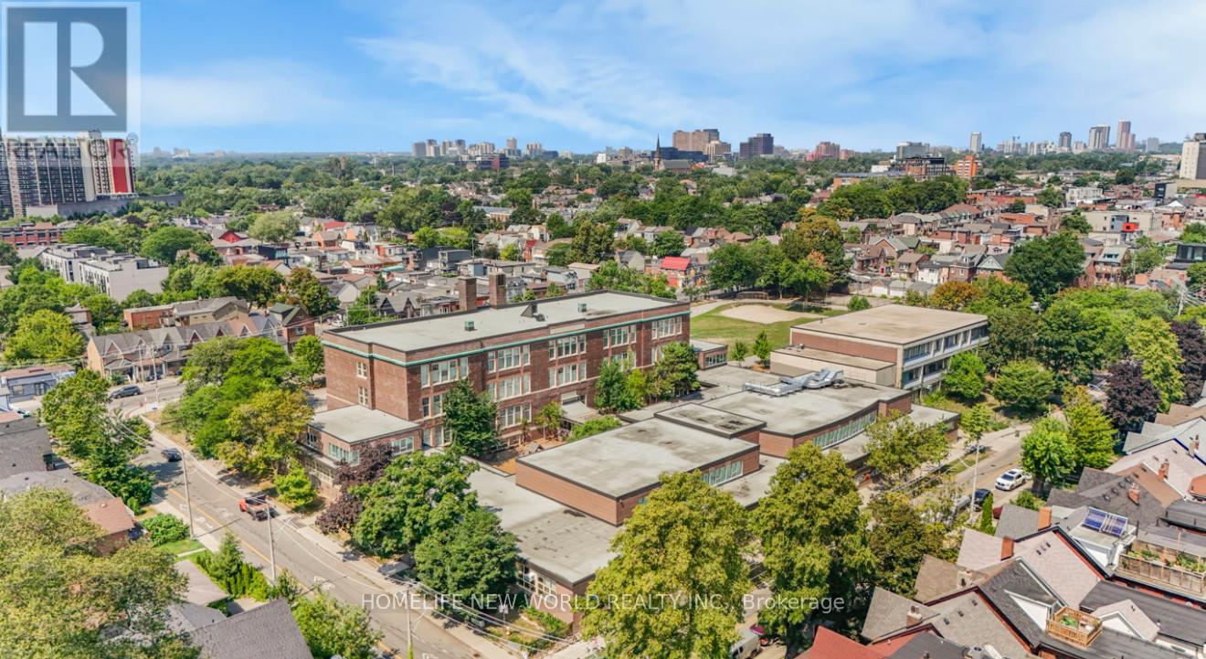 Photo 29 of 137 Gladstone Avenue, Toronto ON