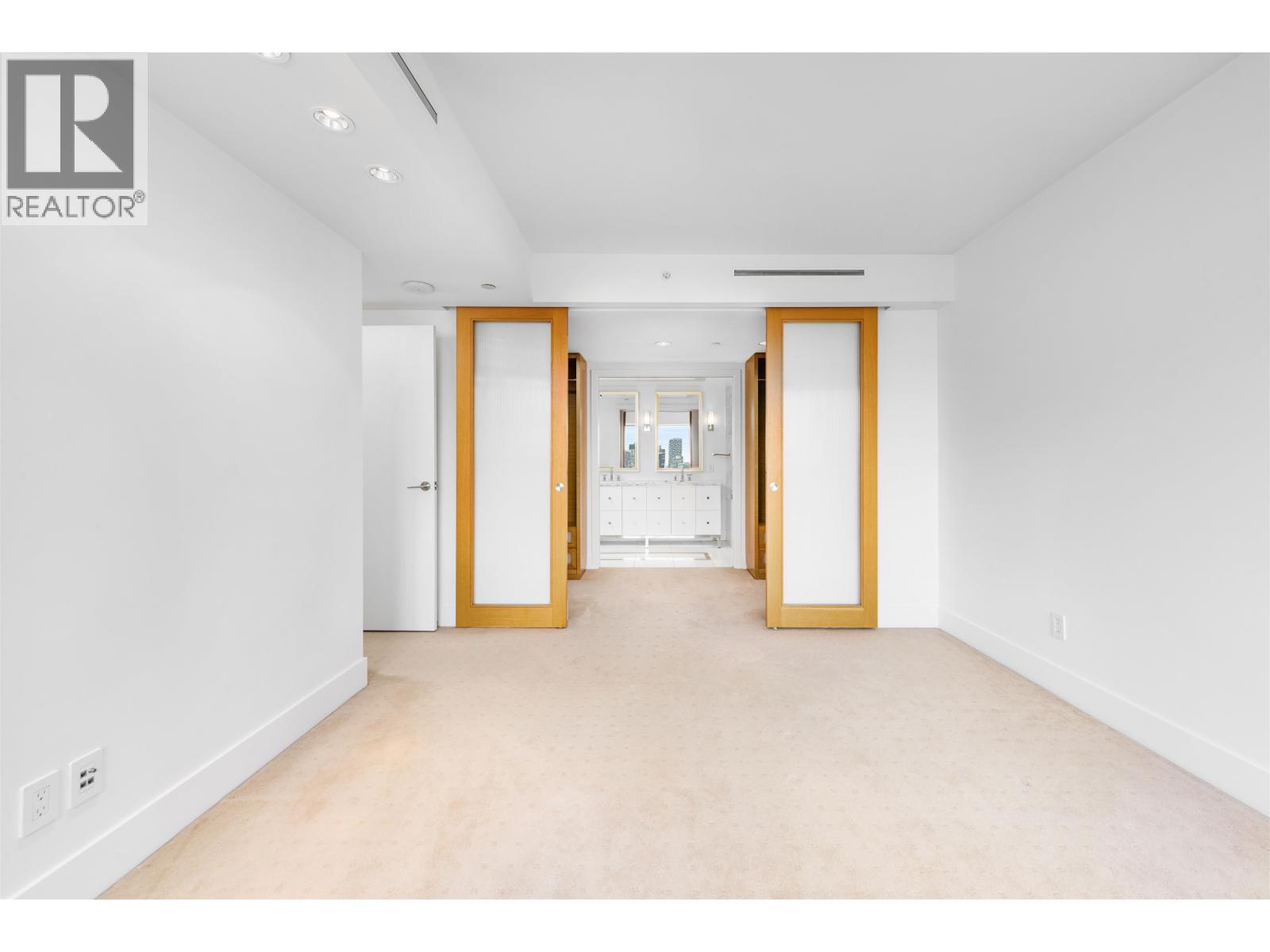 Photo 9 of 2301 667 Howe Street, Vancouver BC