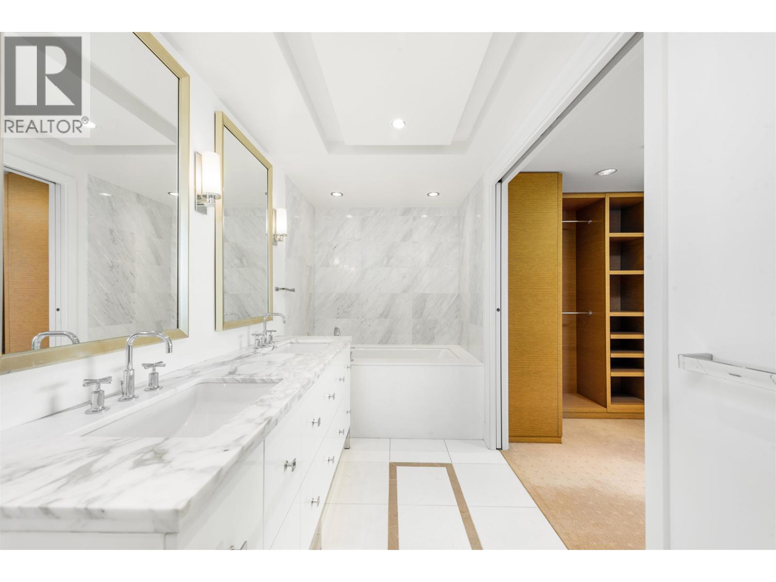 Photo 2 of 2301 667 Howe Street, Vancouver BC