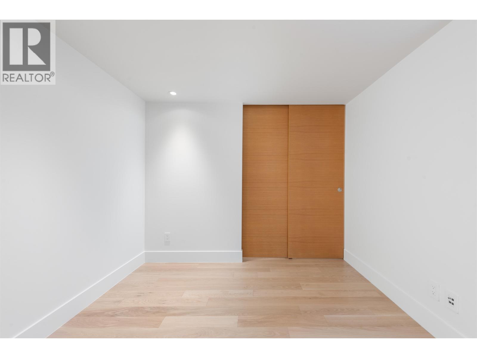 Photo 4 of 2301 667 Howe Street, Vancouver BC