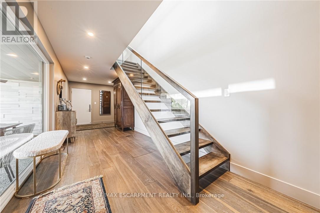 Photo 45 of 5 Dexter Avenue, Hamilton ON