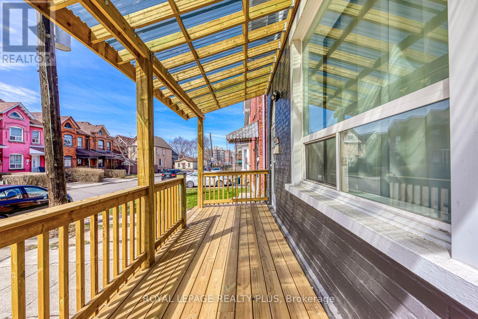 Photo 2 of 247 Robert Street, Hamilton ON