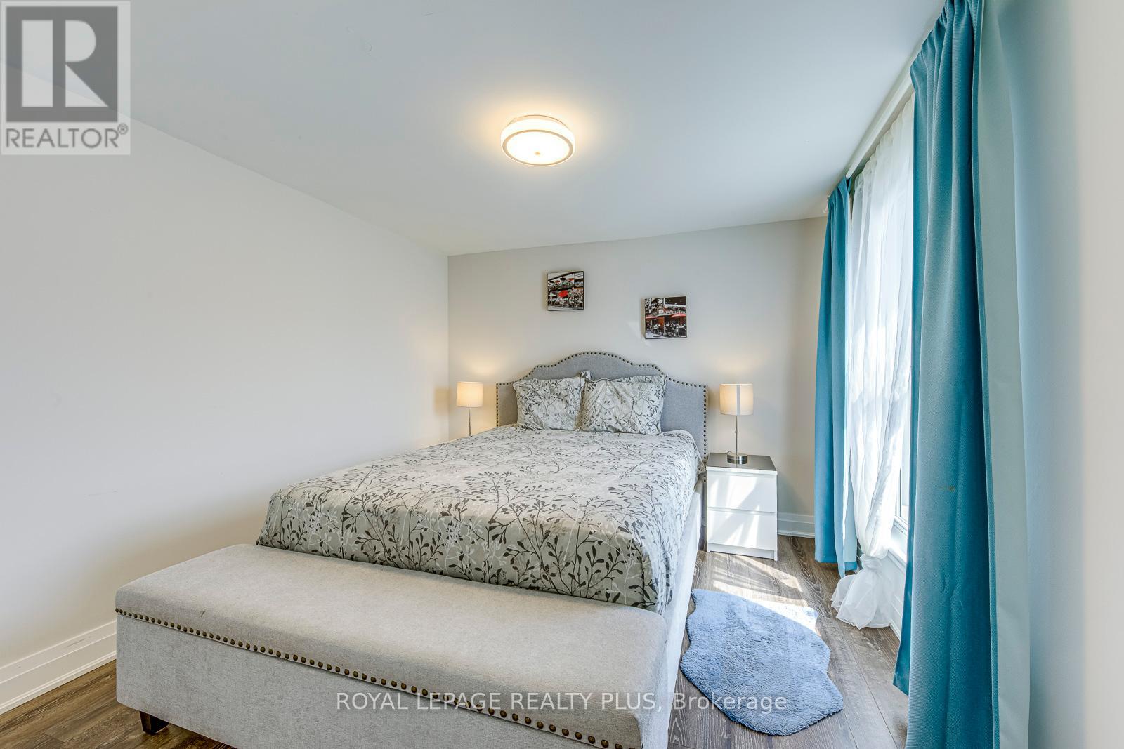 Photo 24 of 247 Robert Street, Hamilton ON