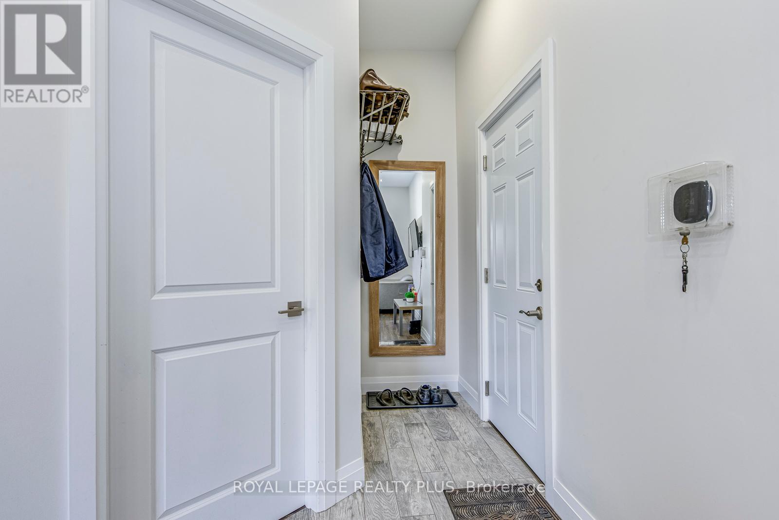 Photo 36 of 247 Robert Street, Hamilton ON
