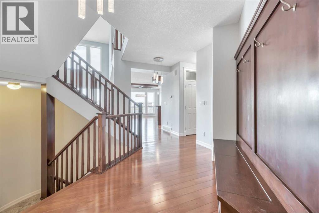 Photo 10 of 341 Rainbow Falls Way, Chestermere AB