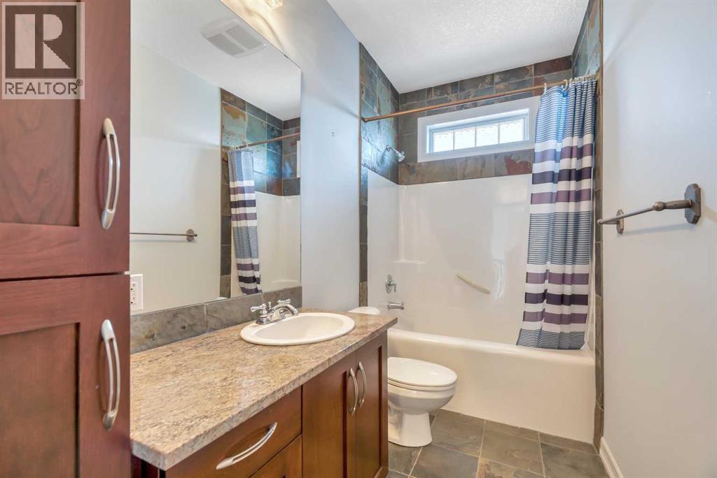 Photo 36 of 341 Rainbow Falls Way, Chestermere AB