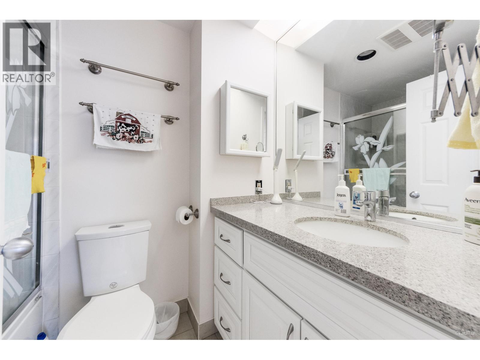 Photo 16 of 1402 4603 Hazel Street, Burnaby BC