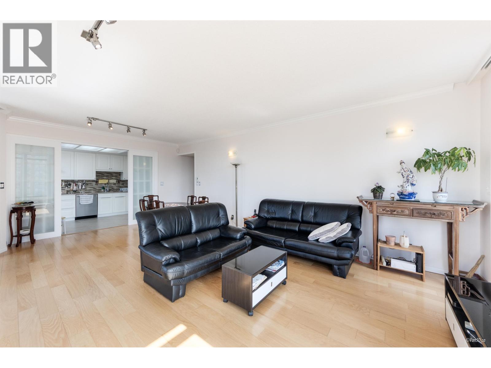 Photo 6 of 1402 4603 Hazel Street, Burnaby BC