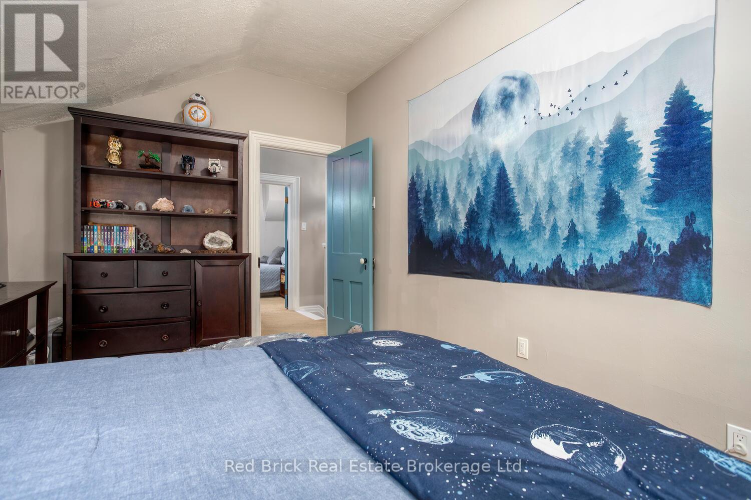 Photo 31 of 23 Mill Street E, Centre Wellington ON