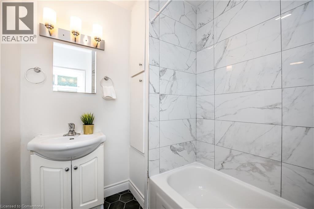 Photo 17 of 390 Paling Avenue, Hamilton ON