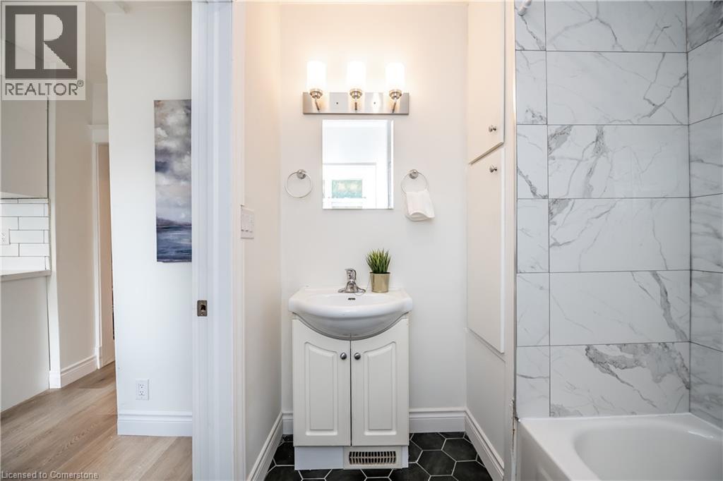 Photo 18 of 390 Paling Avenue, Hamilton ON