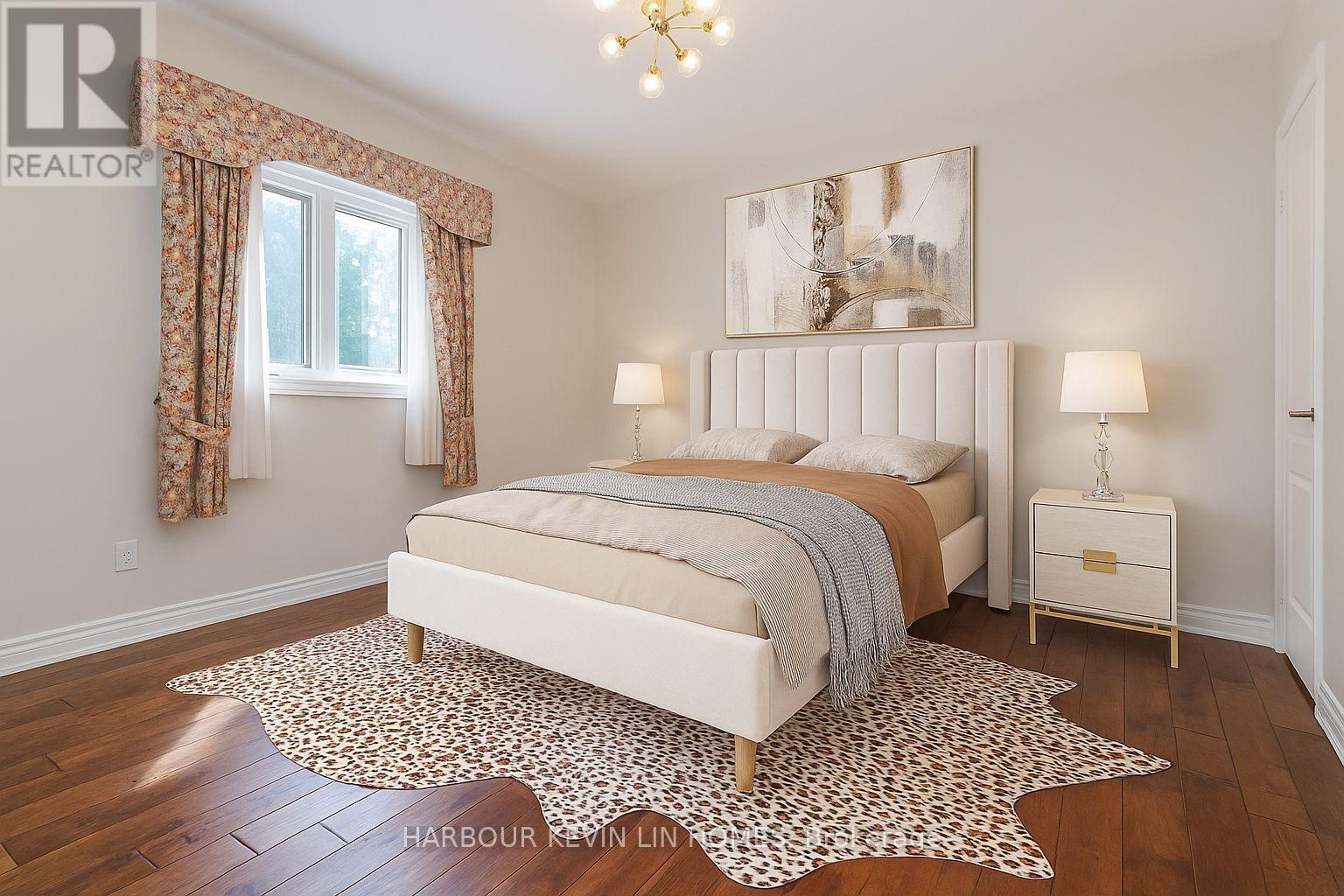 Photo 11 of 10 Edmund Crescent, Richmond Hill ON
