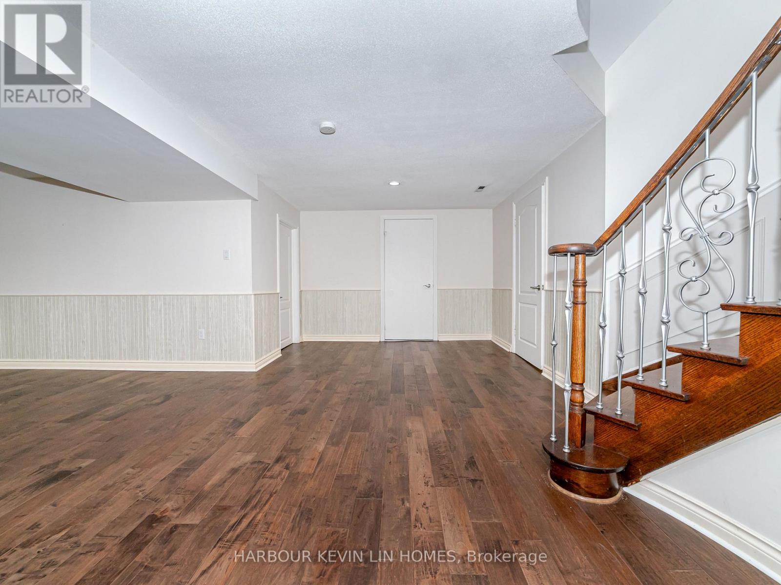 Photo 25 of 10 Edmund Crescent, Richmond Hill ON