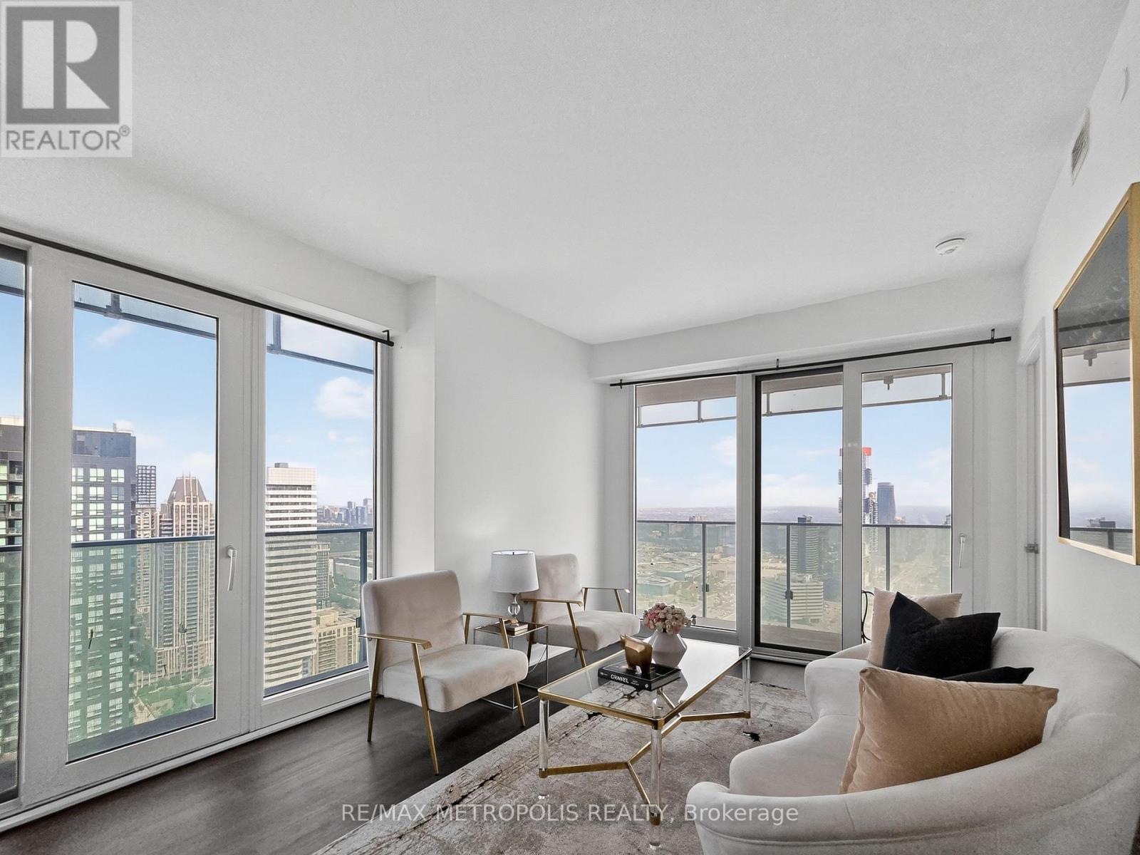 Photo 25 of 4010 3900 Confederation Parkway, Mississauga ON