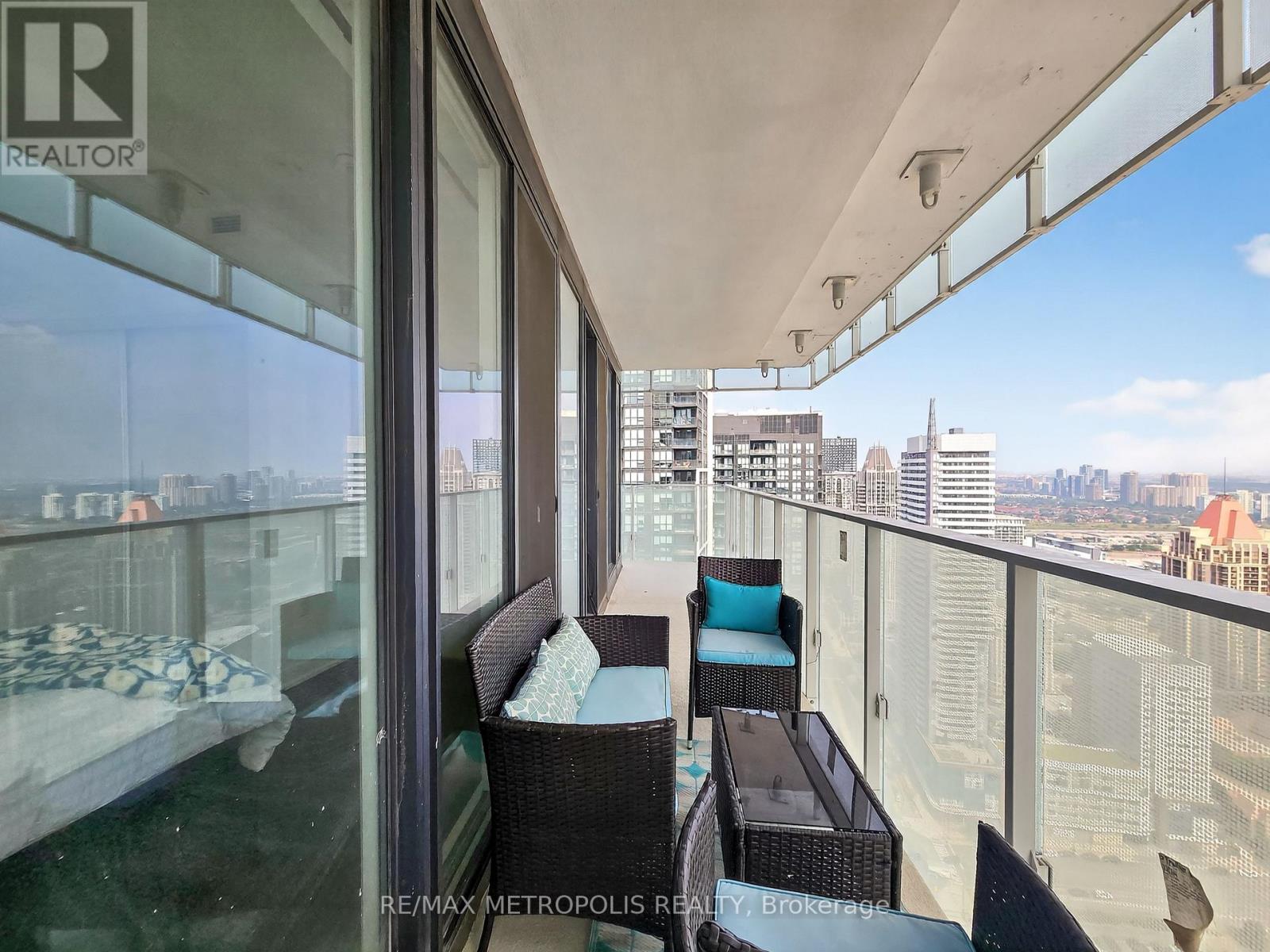 Photo 7 of 4010 3900 Confederation Parkway, Mississauga ON