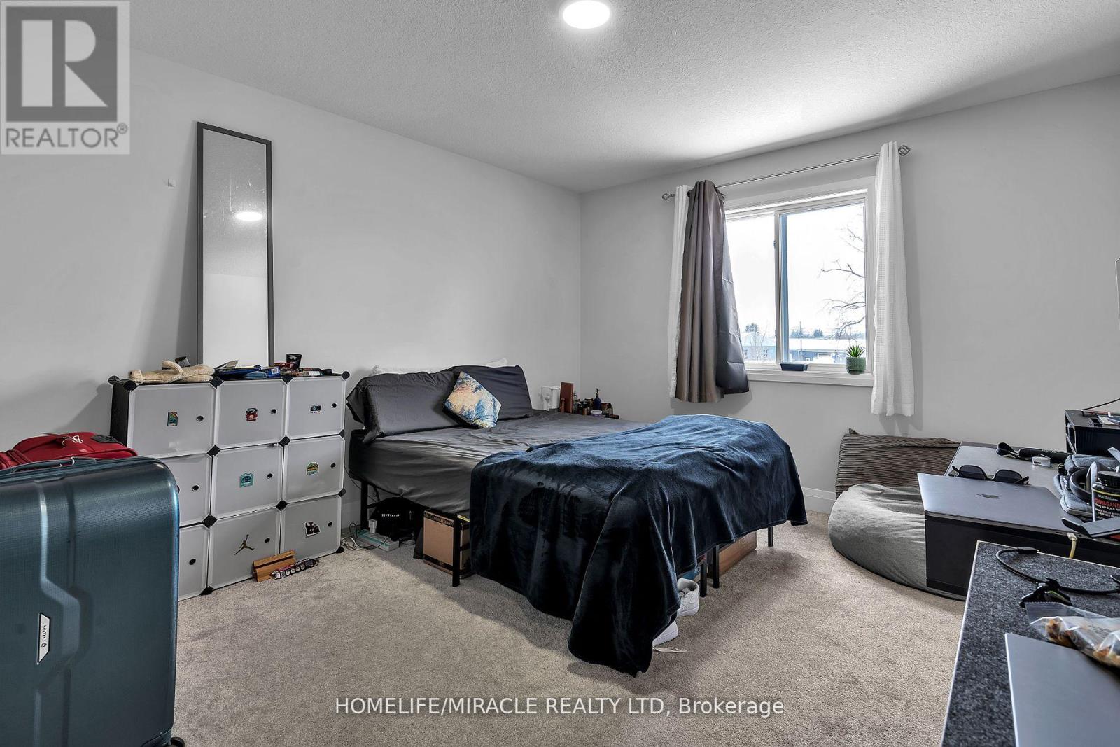 Photo 26 of 121 Marconi Court, London East ON