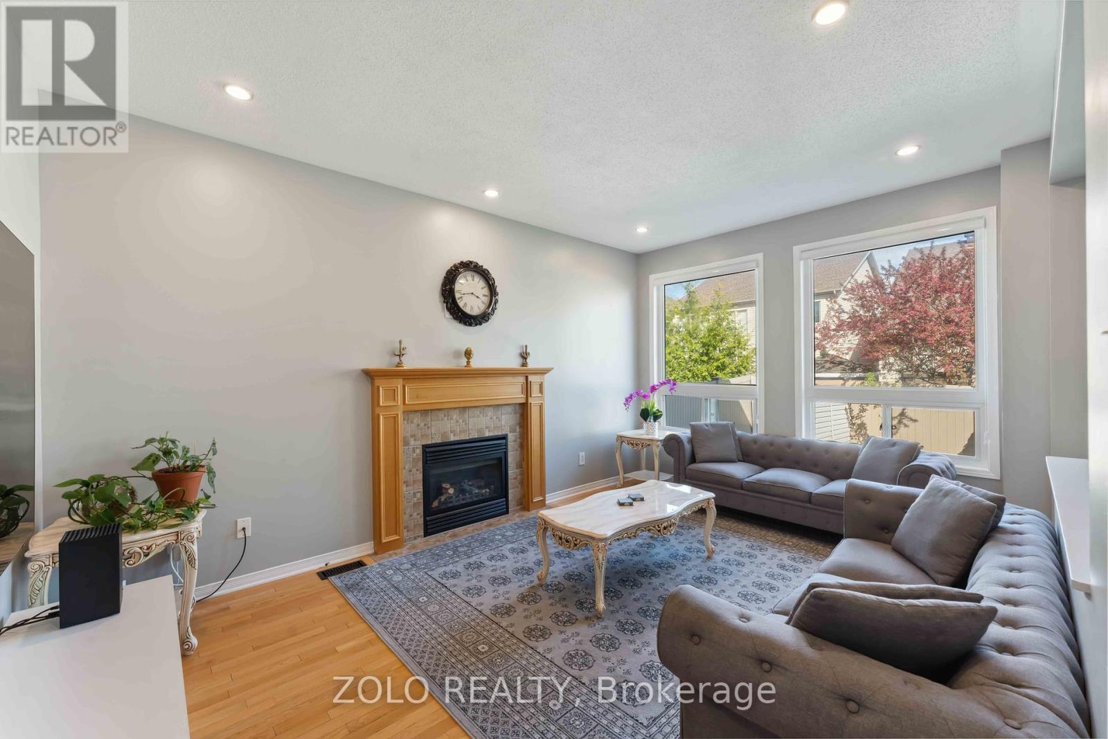 Photo 1 of 2421 Glandriel Crescent, Ottawa ON