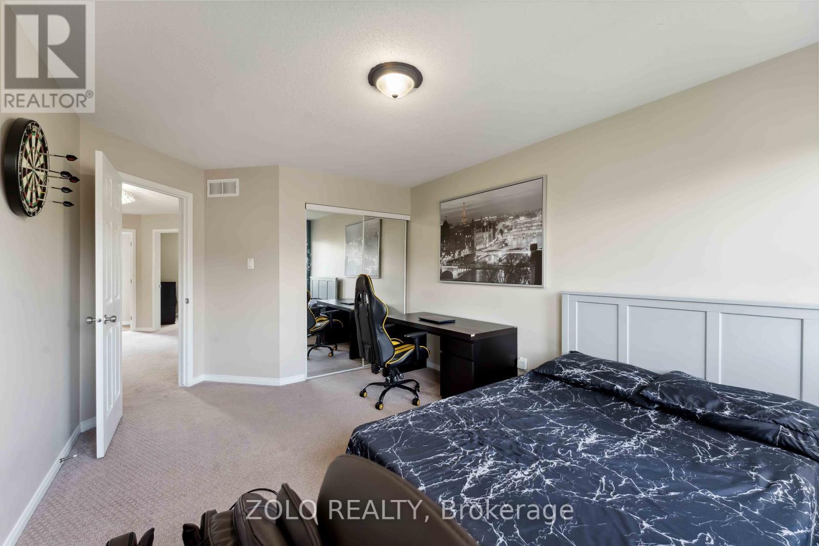 Photo 13 of 2421 Glandriel Crescent, Ottawa ON