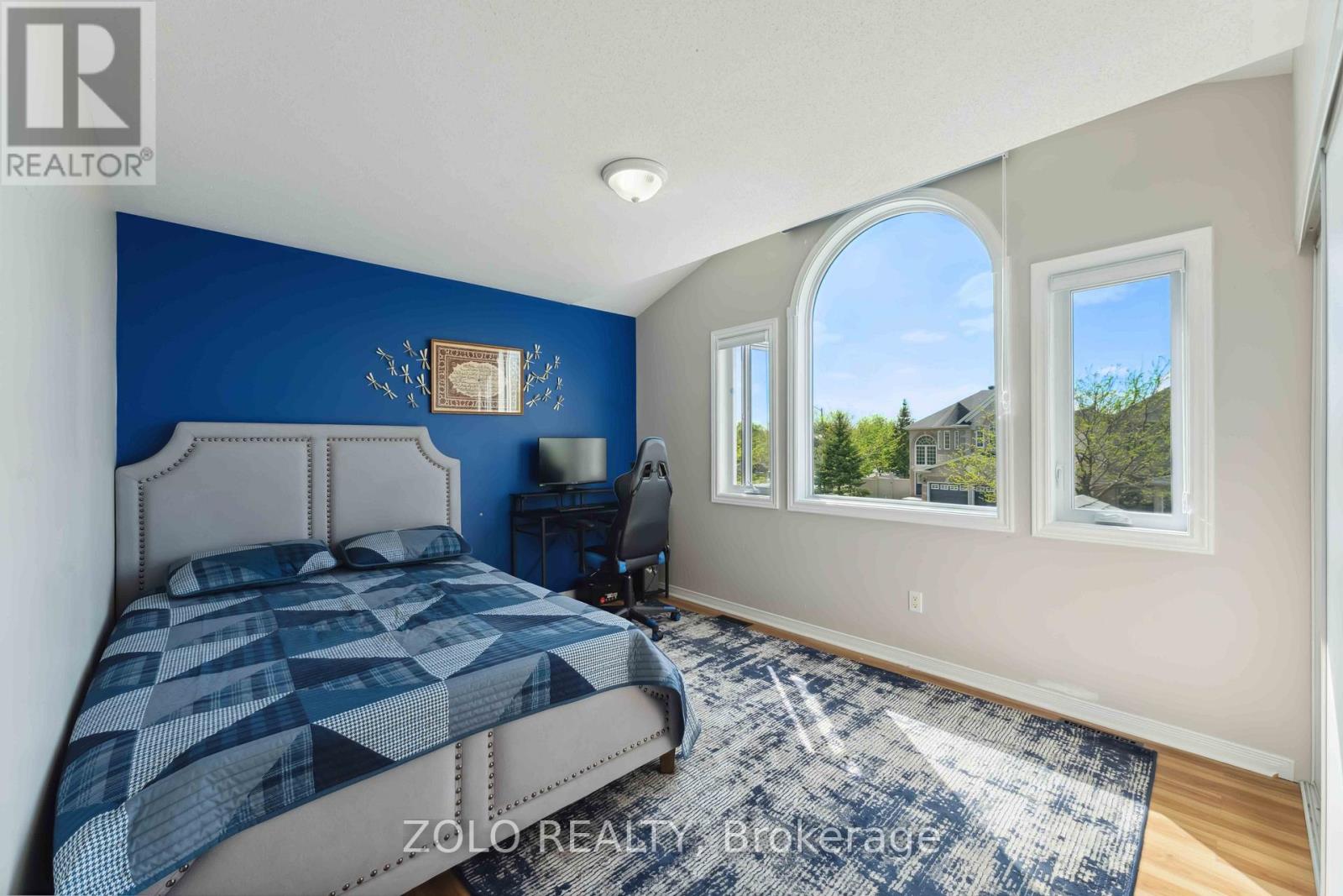 Photo 9 of 2421 Glandriel Crescent, Ottawa ON
