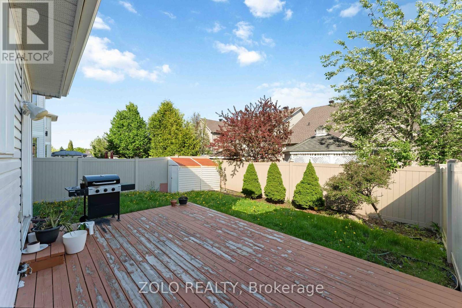 Photo 5 of 2421 Glandriel Crescent, Ottawa ON