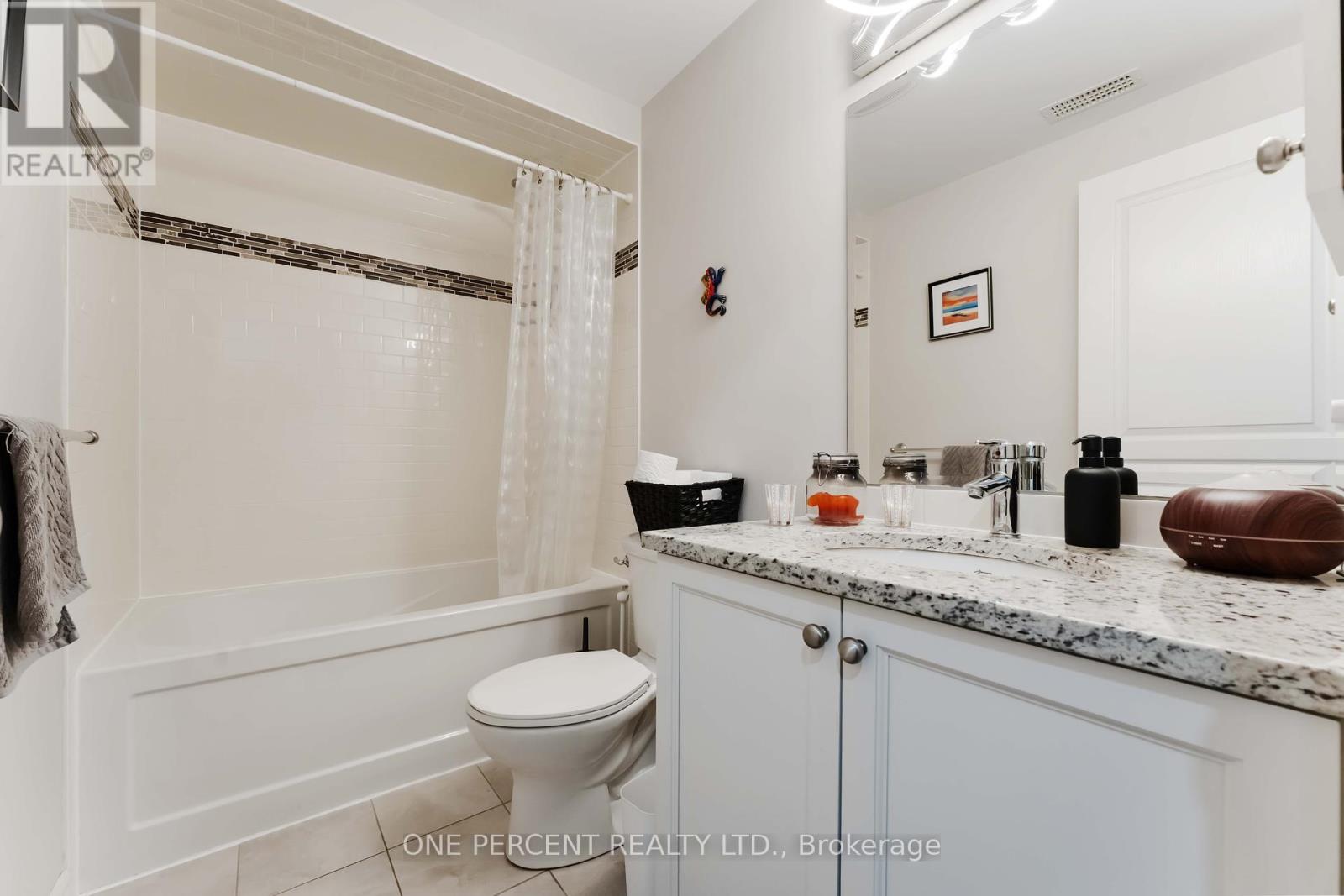 Photo 11 of F 66 Tipperary Private, Ottawa ON