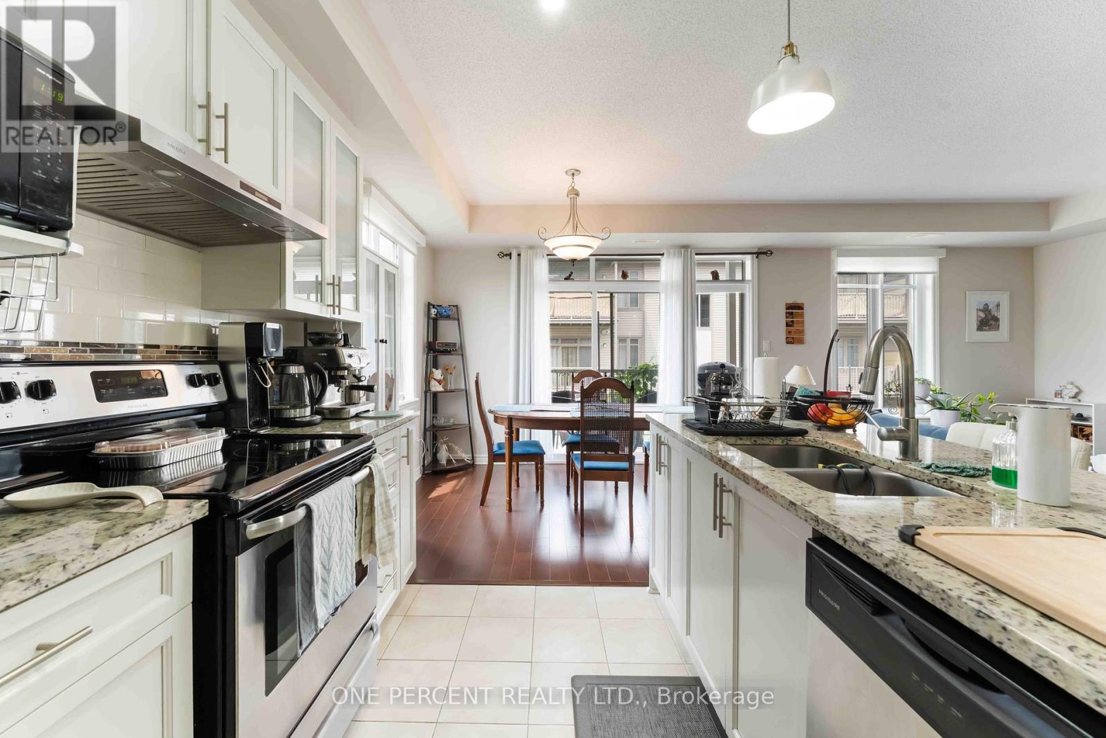 Photo 14 of F 66 Tipperary Private, Ottawa ON