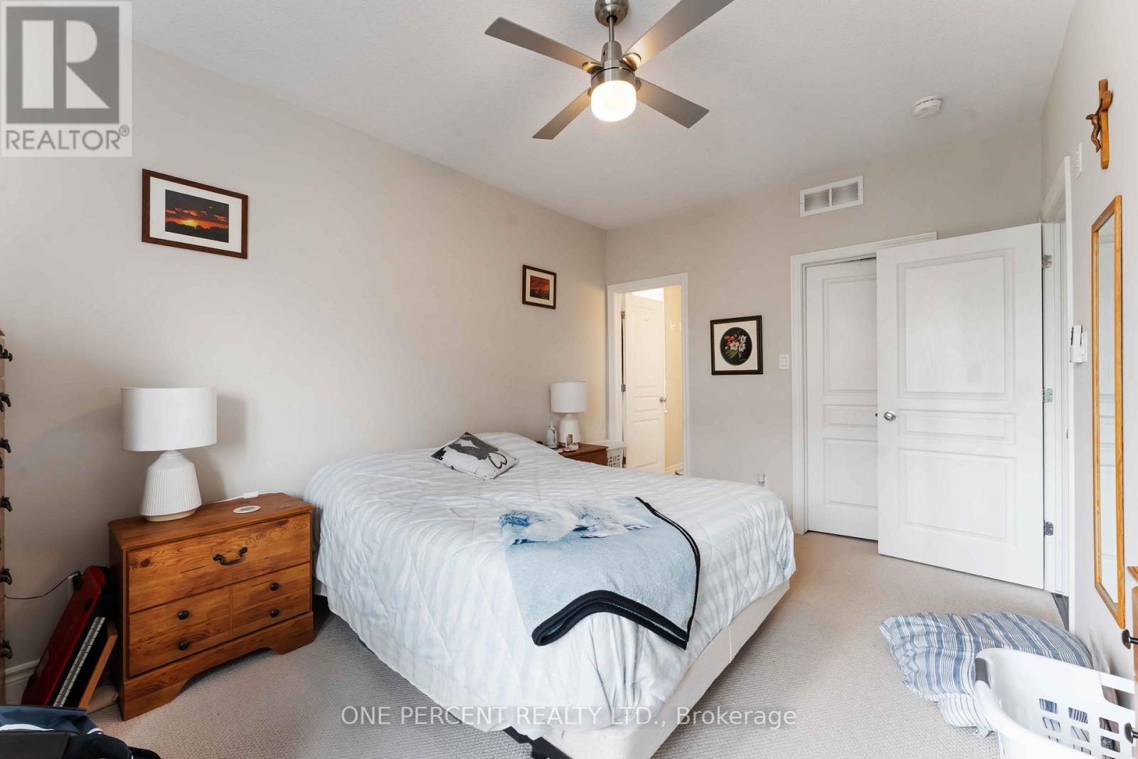 Photo 10 of F 66 Tipperary Private, Ottawa ON